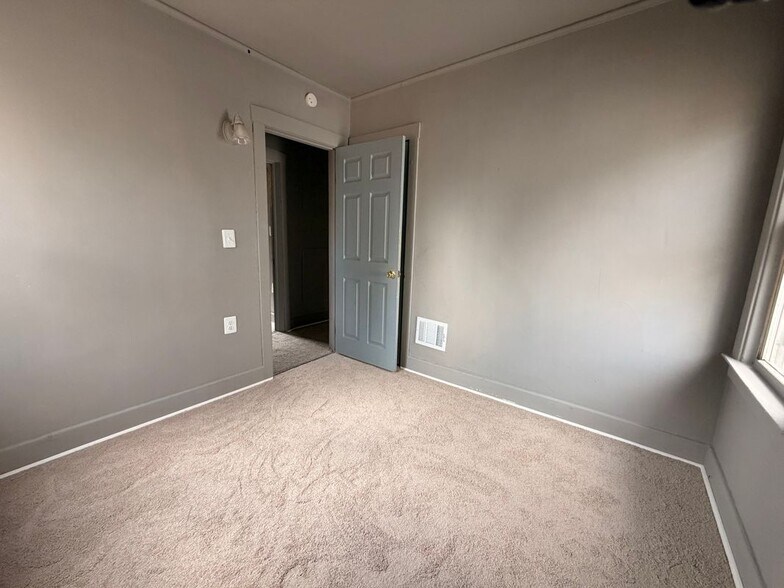 Building Photo - 4555 3rd St