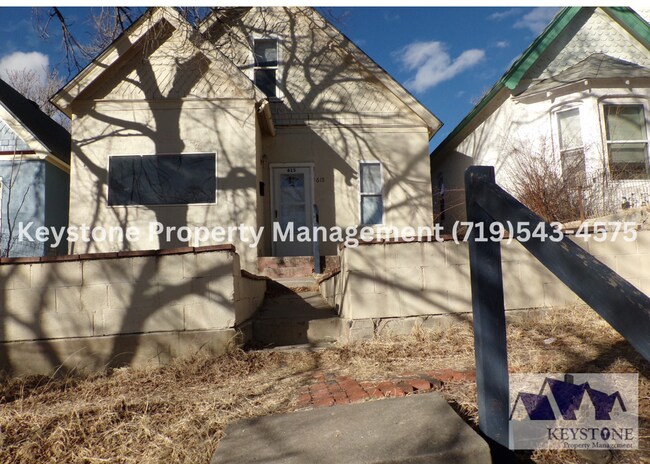 Building Photo - $550 Off Move In Special! Fresh Paint/New ...