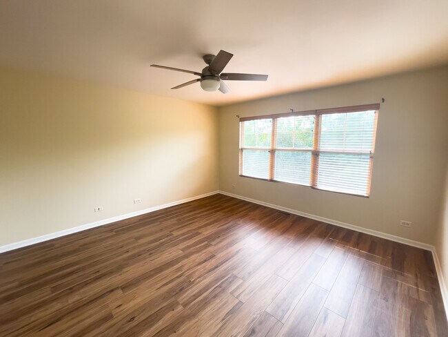 Building Photo - 516 Grosvenor Ln