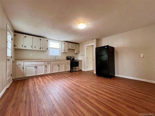 Building Photo - 35 S Remsen Ave