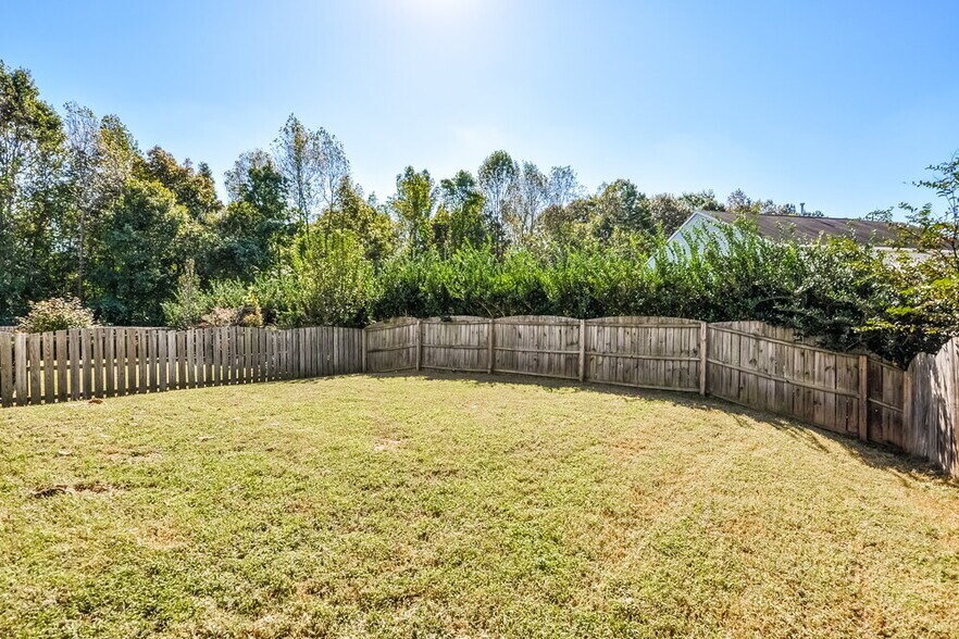 Building Photo - 63 Brookhaven Dr