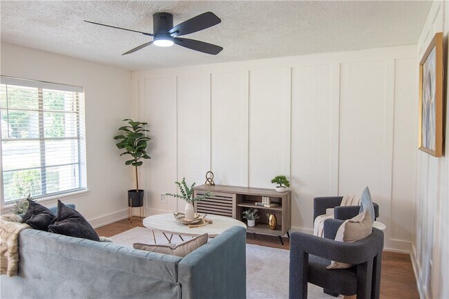Building Photo - 3213 Heatherwood Dr