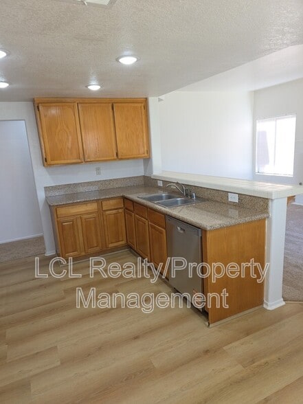 Building Photo - 35325 Billie Ann Rd