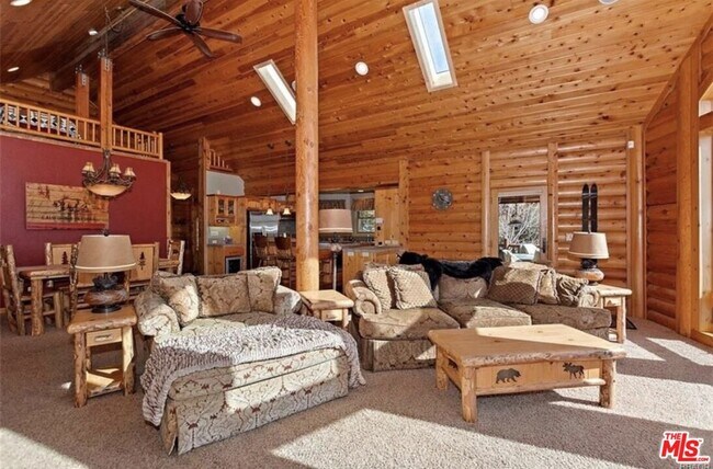 Building Photo - 1165 Green Mountain Dr