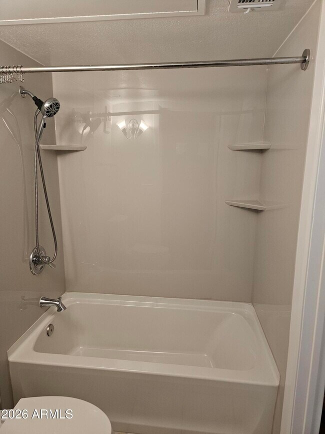 Building Photo - 30 E Brown Rd