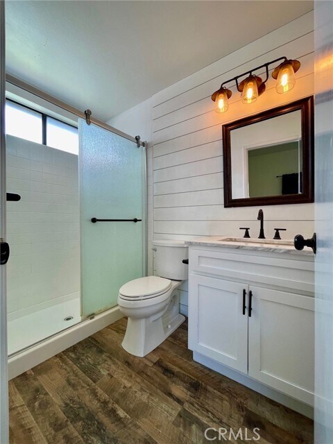 Building Photo - 1629 Sherwood Village Cir