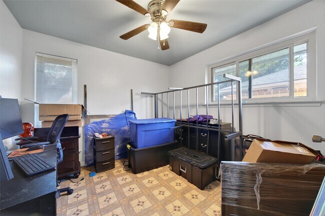 Building Photo - 1559 Diplomat Way