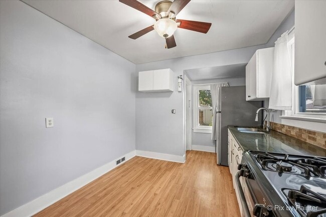 Building Photo - 645 Slade Ave
