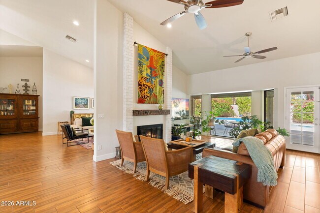 Building Photo - 12917 N 75th St