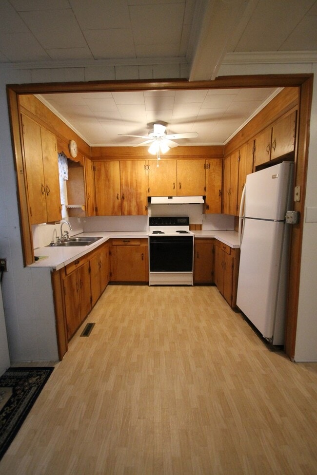 Building Photo - Exclusively Offered by Muse Realty, LLC
