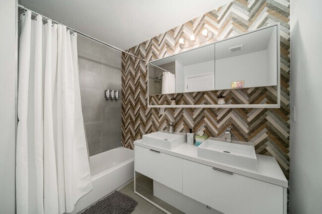 Building Photo - 3246 SW 44th St