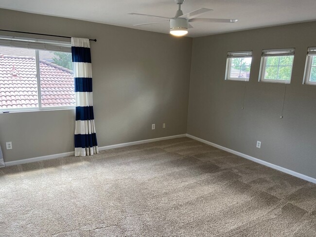 Building Photo - Parkway Beauty - 4 Bdrm, 2.5 Bath