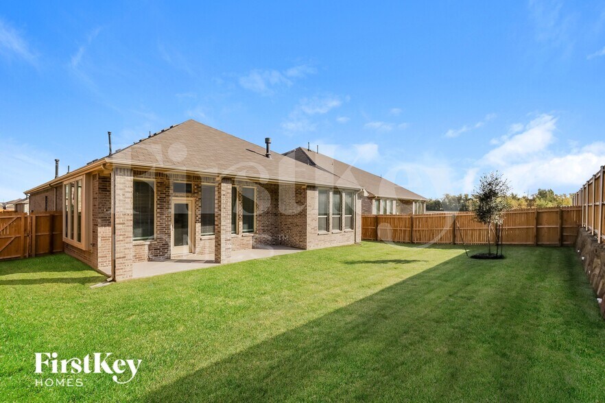 Building Photo - 2529 Olvera Ct