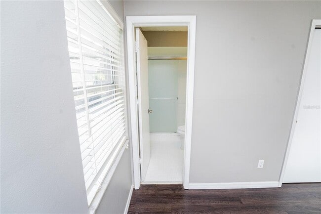 Building Photo - 150 Lady Susan Ct