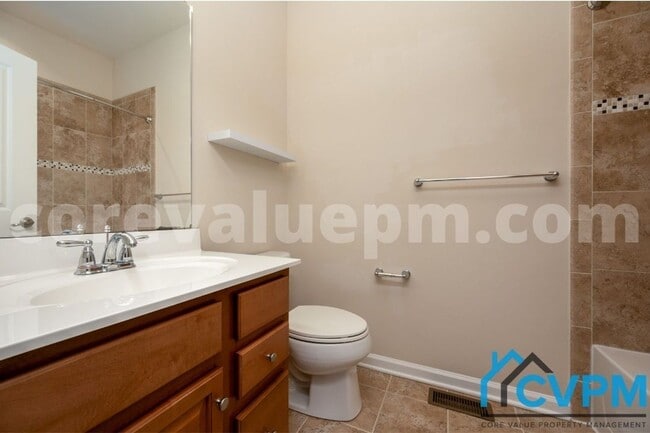 Building Photo - 584 Fox River Hills Way