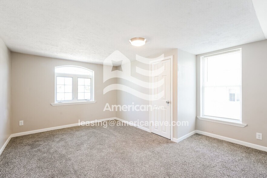 Building Photo - 317 W Battell St