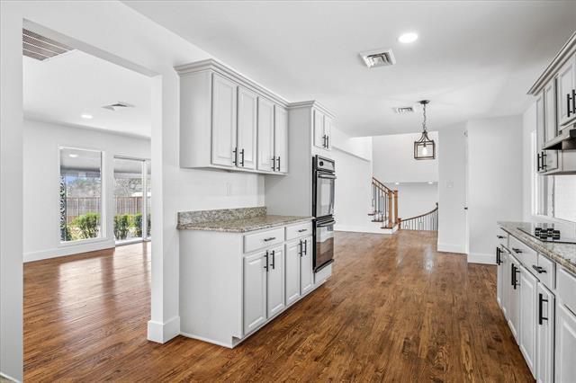 Building Photo - 4024 Diamond Loch W