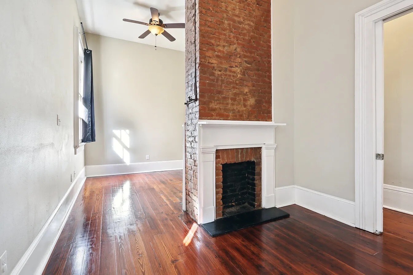 Building Photo - 2823 Baronne St