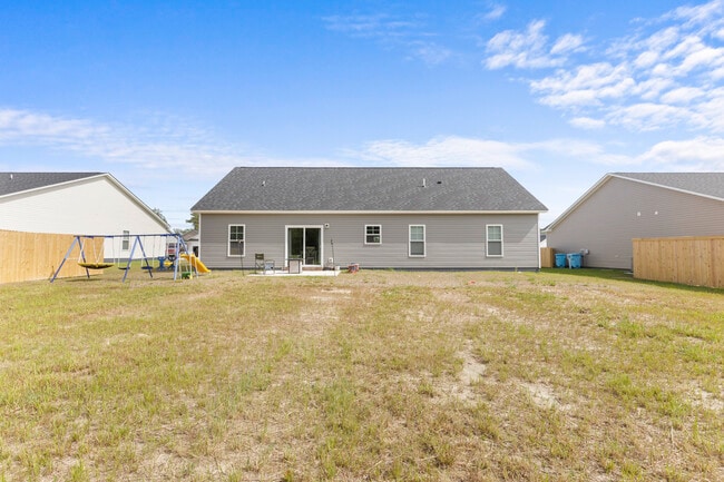 Building Photo - 306 E Theriault Ct