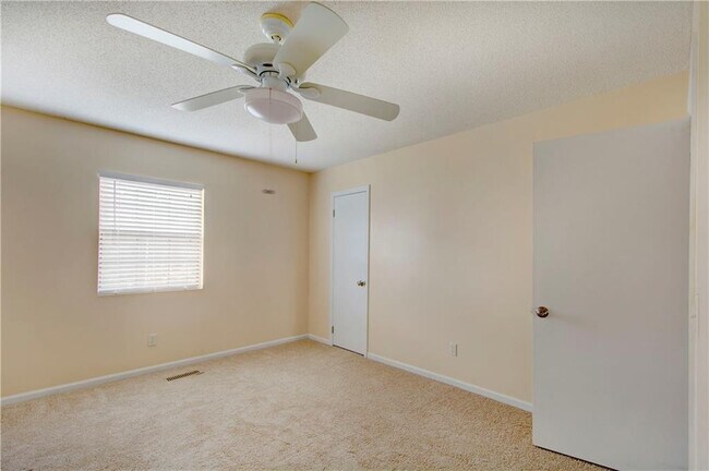 Building Photo - 639 Brockinton Point