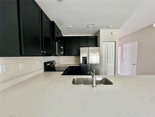 Building Photo - 1045 NW 4th Ter