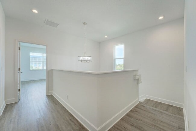 Building Photo - 9075 Kingsmoor Wy