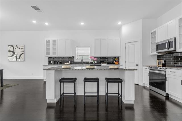 Building Photo - 407 Dubois Ave