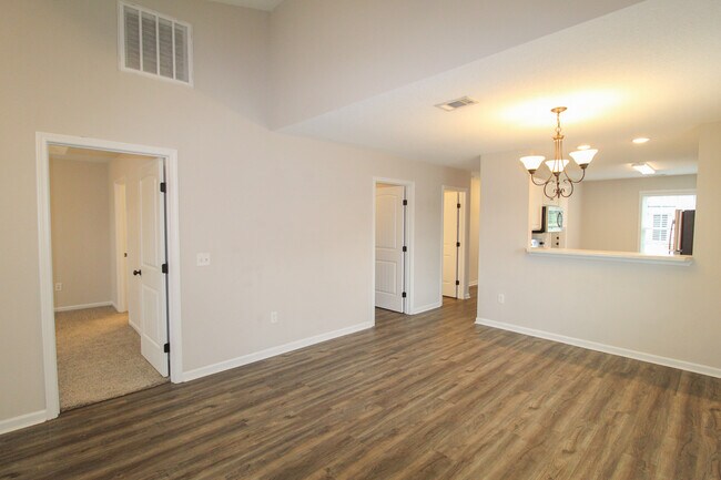 Building Photo - 432 Andover Dr