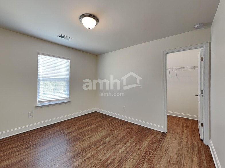 Building Photo - 4905 Canyon Creek Way