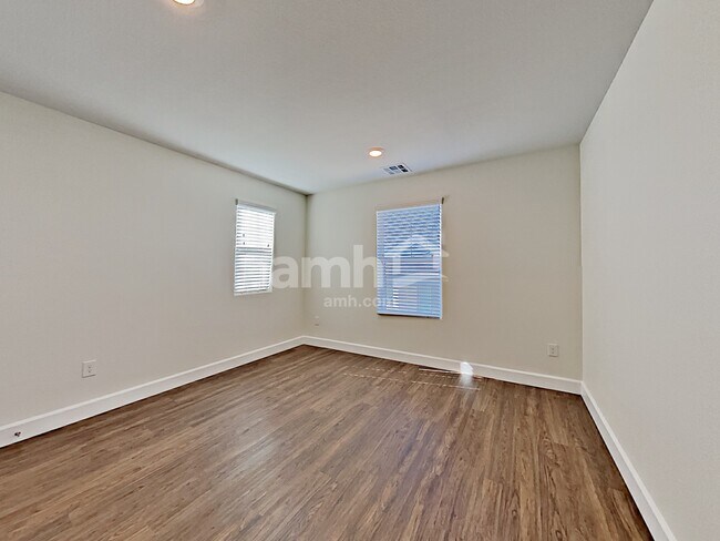 Building Photo - 8133 Inhibition Ct