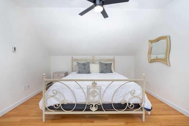 Building Photo - 235 White Deer Rocks Rd