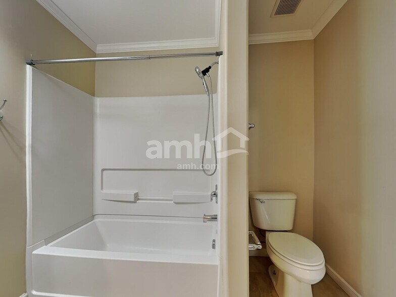 Building Photo - 412 Flint Dr