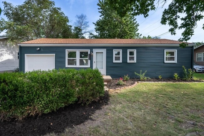 Building Photo - 2404 W 29th St S