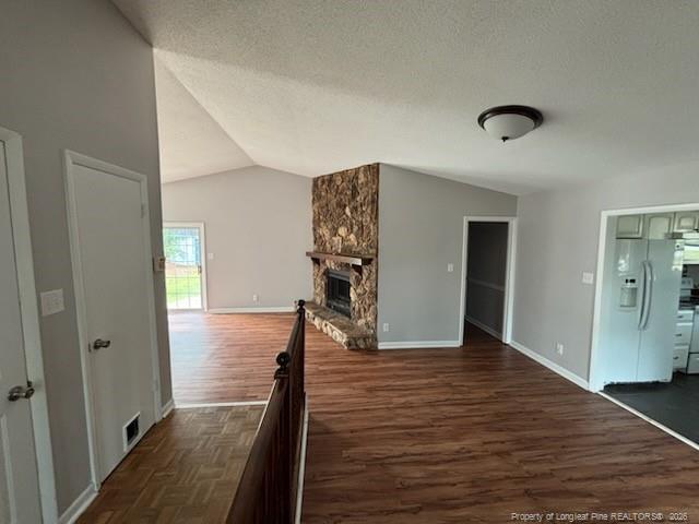 Building Photo - 2043 Lakeridge Dr