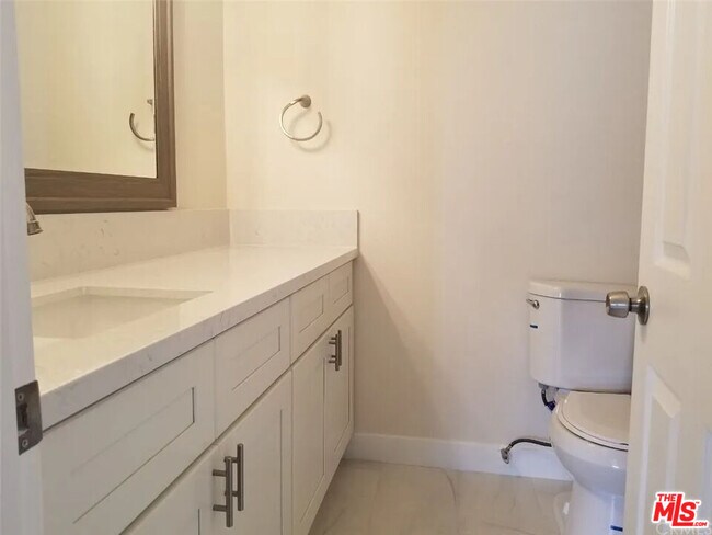 Building Photo - 18601 W Lassen St