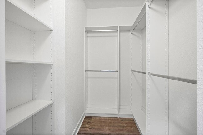 Building Photo - 5643 Sandbirch Wy