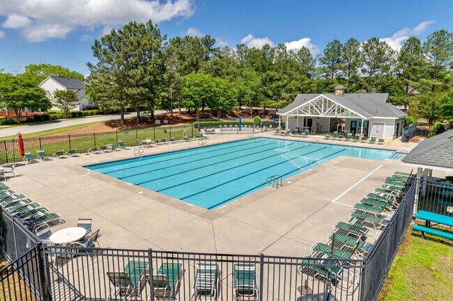 Building Photo - Idyllic 3-bed, 2.5 bath in the desirable W...