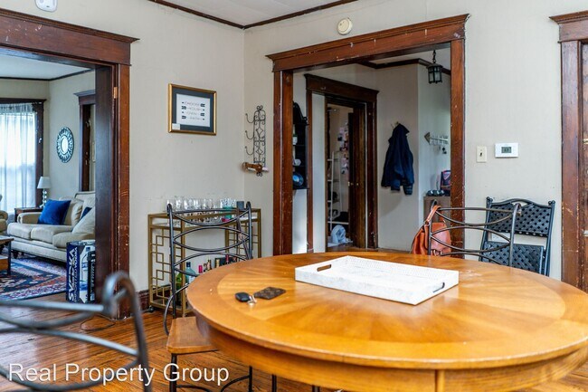Building Photo - 5 br, 2 bath House - 1501 Wilson Ave.