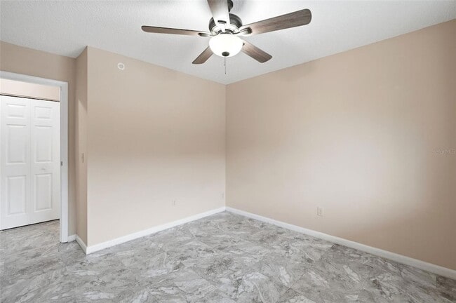 Building Photo - 754 Summerland Dr