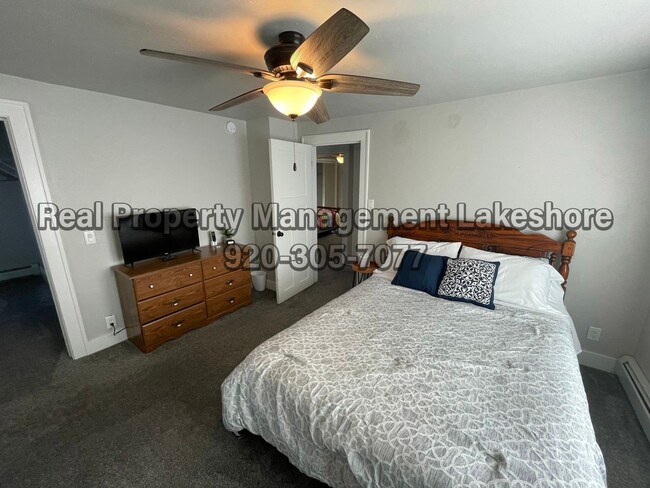 Building Photo - Fully Furnished House - Six or Twelve Mont...