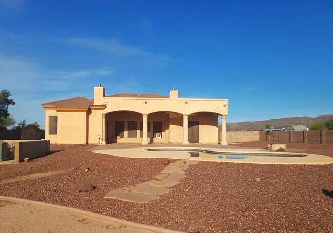 Building Photo - COMING SOON...BEAUTIFUL HOME ON HUGE LOT!
