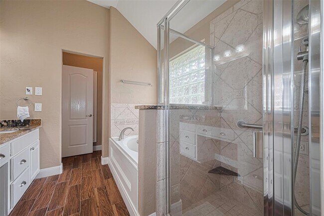Building Photo - 17 Peach Tree Ct