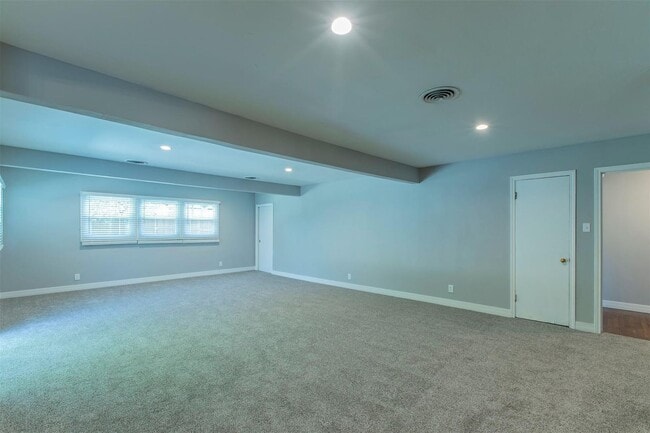 Building Photo - Updated home in Ridglea Hills reduced!