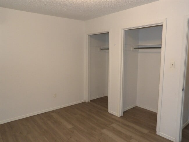 Building Photo - 603 SW Garfield Ave