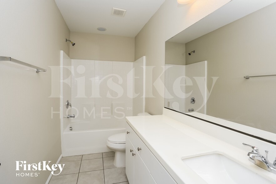 Building Photo - 4527 Amberley Ridge Ave