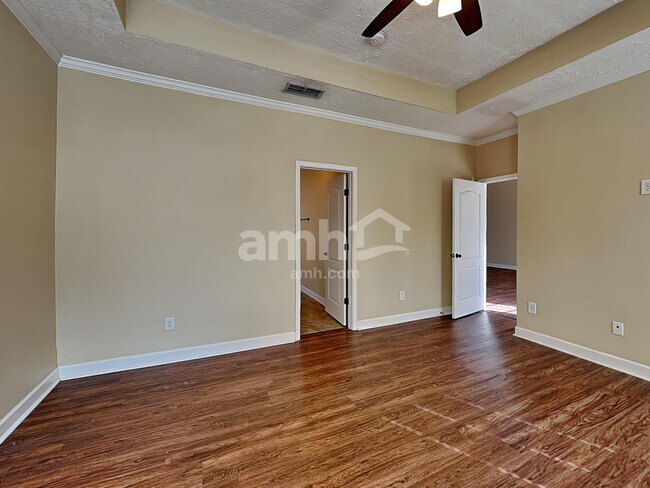 Building Photo - 1205 Sundown Ct