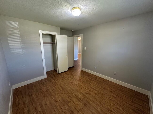 Building Photo - 1051 Grassy View Dr