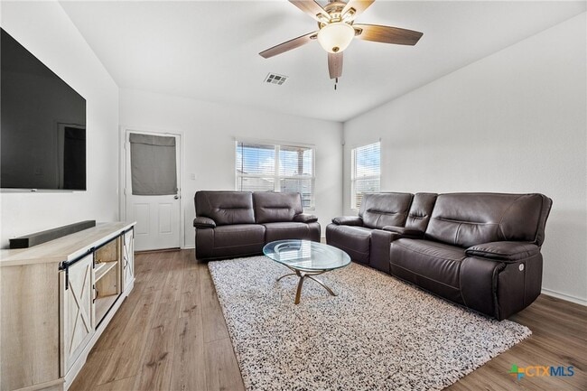 Building Photo - 141 Rowdy Yates Wy