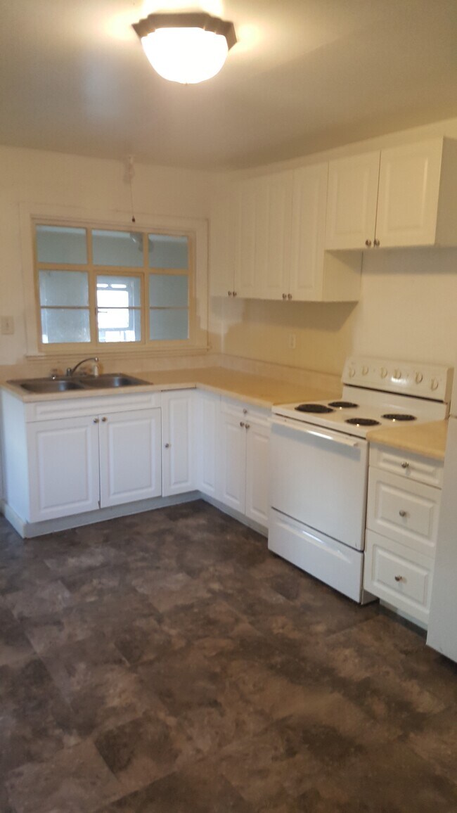 Primary Photo - 1460 Penn Ave