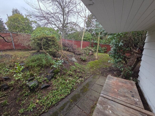 Building Photo - 2136 N 187th St